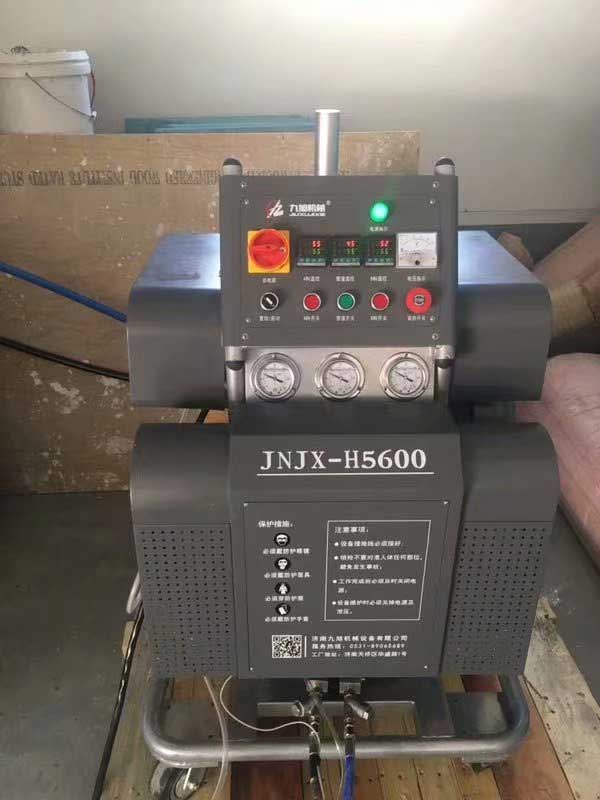 聚氨酯冷庫噴涂 小型聚氨酯噴涂機(jī)(圖1) 聚氨酯冷庫噴涂 JNJX-H5600型小型聚氨酯噴涂機(jī)