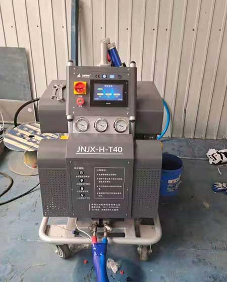 噴涂硬泡聚氨酯在冷庫方面的應(yīng)用(圖1) 冷庫聚氨酯噴涂機(jī)設(shè)備